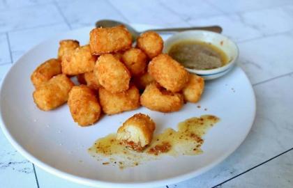 Hãy chúc phúc cho món khoai tây của bạn với món thịt xông khói nhúng