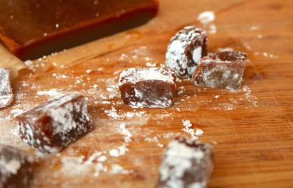 Biến rượu táo còn sót lại thành mẻ caramen