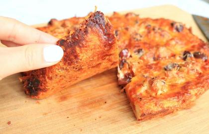 Hãy nhanh tay tặng cho chiếc Pizza của bạn một lớp phô mai dưới cùng