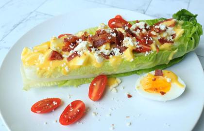 Làm đặc nước sốt salad bằng lòng đỏ trứng đã nấu chín