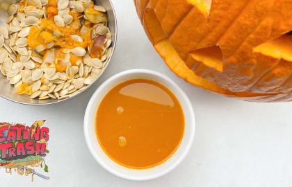 Biến ruột bí ngô thành nước dùng thơm ngon, dễ chịu