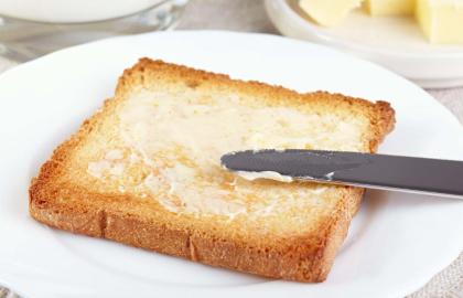 7 cách để phết bơ lên ​​bánh mì nướng mà không làm hỏng nó