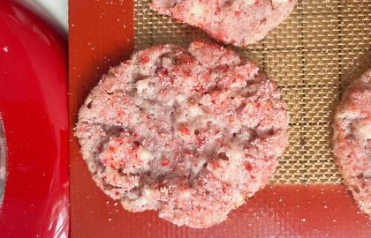 Xua tan sự nhàm chán của bánh quy với bánh quy dâu tây và Feta