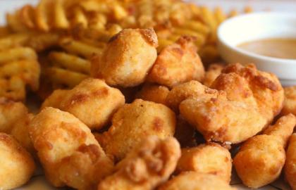 Làm món gà viên ngon hơn bằng đùi thay vì ức