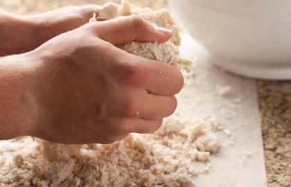 Đừng lăn vỏ bánh mà thay vào đó hãy làm điều này