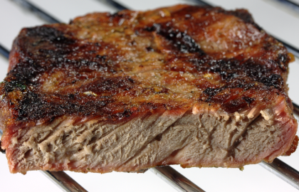 Biến món bít tết quá chín của bạn thành thứ gì đó ngon hơn