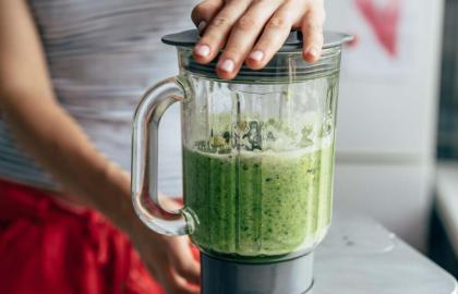 Vui lòng không cố mài sắc lưỡi máy xay của bạn bằng vỏ trứng