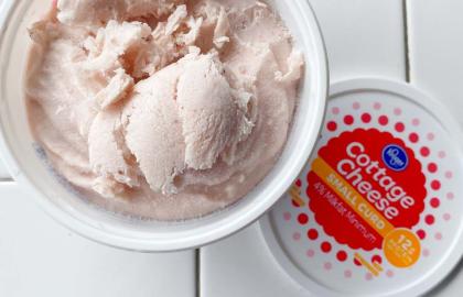 Văn hóa ăn kiêng TikTok đang hủy hoại phô mai Cottage