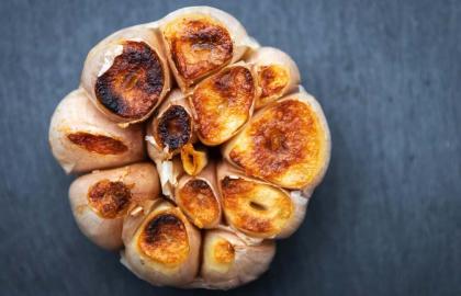 Bạn Nên Nướng Cả Đầu Tỏi