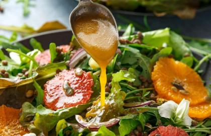 Làm món sốt giấm đậm đà với bí ngô đóng hộp