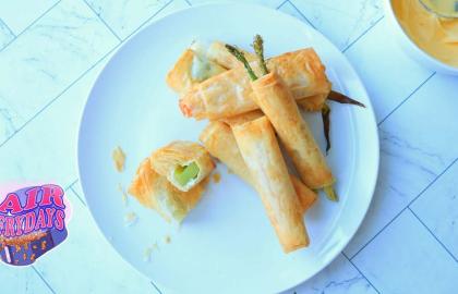 Rau củ bọc Phyllo chiên không dầu là món ăn vặt giòn tuyệt vời