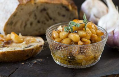 Tỏi Confit Xứng đáng có một vị trí trên bàn Lễ tạ ơn của bạn