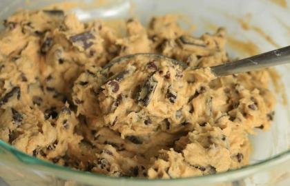 Cách dễ nhất để làm bánh quy sô cô la chip ngon hơn