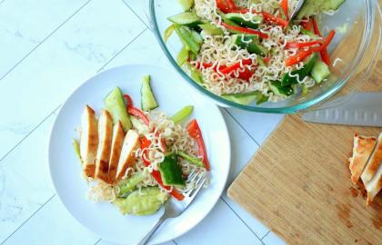 Hãy dành sản phẩm mùa hè của bạn cho món Salad Ramen lạnh này