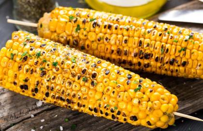 Cách tốt nhất để nướng chút ngô cuối cùng của mùa hè