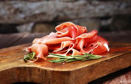 Ngừng phục vụ những lát Prosciutto khổng lồ