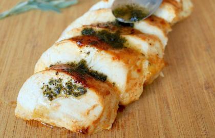 Rắc chú chim ngày lễ của bạn trong nước sốt hai thành phần này