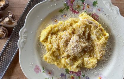 Bạn Nên Bào Nấm Khô Trên Mọi Thứ