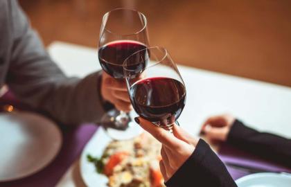 Hai điều bạn nên làm để gây ấn tượng với ngày ăn tối lễ tình nhân