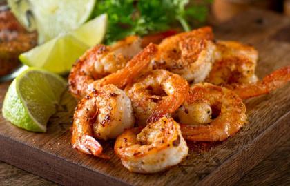 Chiên tôm đông lạnh mà không cần rã đông trước tiên