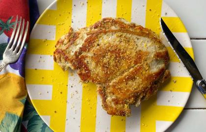 Ướp gà của bạn với phô mai Feta và nụ bạch hoa