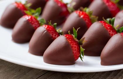 Bạn đang làm dâu tây phủ sô cô la Tất cả đều sai