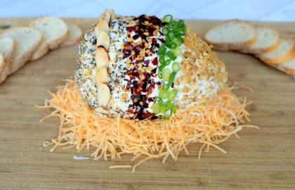 Mang đến cho Cheeseball của bạn một phong cách trang điểm cho lễ Phục sinh