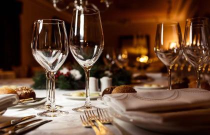 Theo dõi những người dùng có khiếu thẩm mỹ tốt 