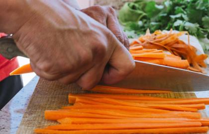 Sáu cách cắt dao lạ mắt giúp món ăn của bạn trông trưởng thành hơn một chút