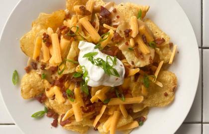 Làm món Nachos Ailen ngon hơn với phô mai bia Guinness