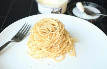 Bạn nên cân nhắc một bữa tối với mì ống và nước chấm