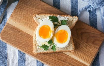 Có một cách tốt hơn để hâm nóng trứng luộc của bạn