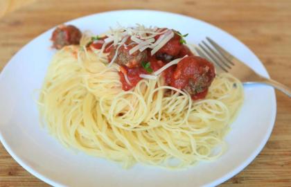 Thêm hạt thông vào thịt viên của bạn