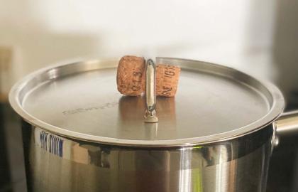 Đây là lý do tốt nhất để tiết kiệm nút chai sâm panh của bạn