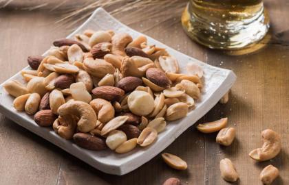 Bạn nên nướng muối các loại hạt sống của mình