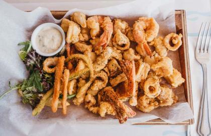 Chiên thức ăn mà không làm bỏng đôi bàn tay xinh đẹp của bạn