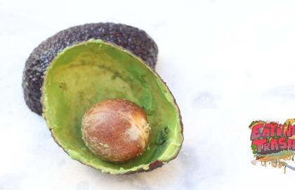 'Bơ' Bắp ngô mùa hè với vỏ bơ