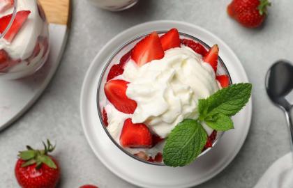 Công thức kem đánh bông thuần chay này sẽ khiến bạn quên đi sữa