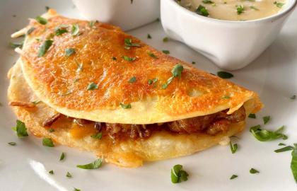 Bạn có thể tự làm món Taco Bell nướng phô mai nhúng Taco