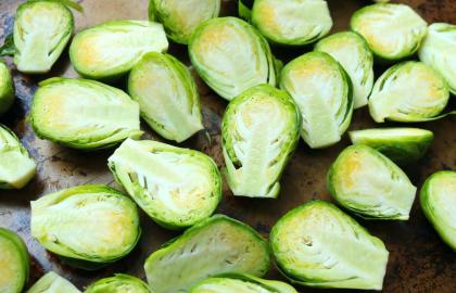 Cách dễ dàng để giữ cho cải Brussels của bạn không bị dính