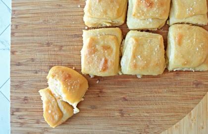 Bữa tối Lễ tạ ơn của bạn cần những chiếc bánh cuộn ăn tối không cần nhào này