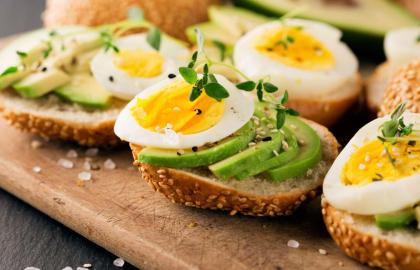 Tại sao bạn nên cắt bơ theo cách 'sai'