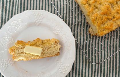 Tự làm món bánh quy Tôm hùm đỏ Cheddar Bay Biscuit 
