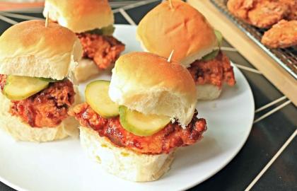 Món gà trượt nóng hổi sẽ tạo nên một trận bóng đá cuối tuần này