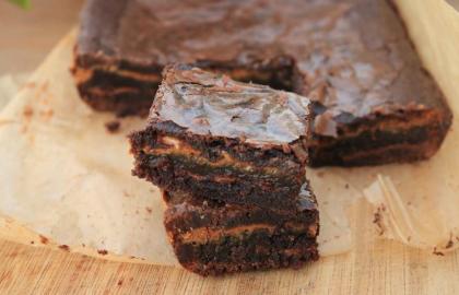 Tôi đã cải tiến món Nutella và Biscoff Freezer Brownies của TikTok (Không có gì)