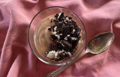 Thỏa mãn cơn thèm sô cô la của bạn với món 'Pudding' sữa chua Hy Lạp này