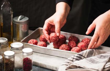 Bạn Nên Thêm Đậu Phụ Vào Thịt Viên