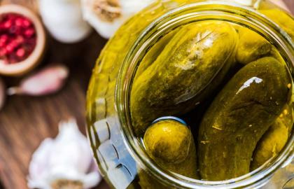 Món bánh mì ăn sáng của bạn cần có dưa chua