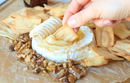 Bạn đang cắt miếng phô mai nướng của mình một cách sai lầm