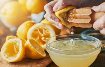 Pha trộn vỏ cam quýt thành xi-rô cocktail